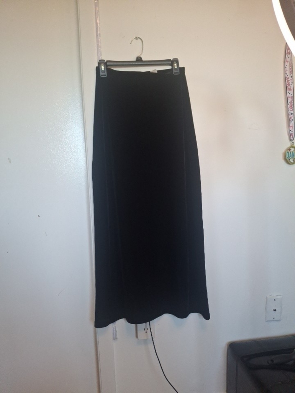 Express Black Maxi Skirt with Straight Silhouette